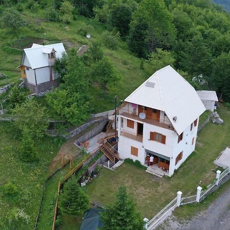 Alpbes Theth Guesthouse Shkodër Eksteriør bilde